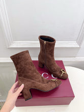 Load image into Gallery viewer, Suede Boots
