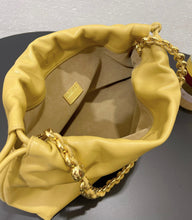 Load image into Gallery viewer, Flamenco Clutch
