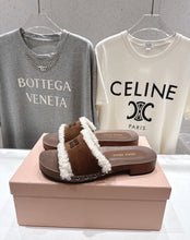 Load image into Gallery viewer, Shearling Mules

