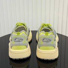 Load image into Gallery viewer, B30 Trainers
