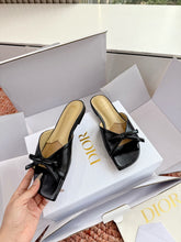 Load image into Gallery viewer, Leather Mules
