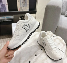 Load image into Gallery viewer, Cest Trainers
