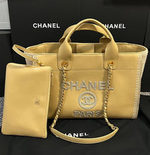 Load image into Gallery viewer, Deauville Tote
