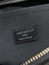 Load image into Gallery viewer, East West Carryall
