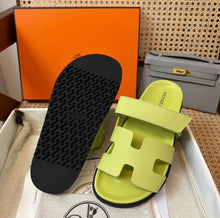 Load image into Gallery viewer, Chypre Sandals
