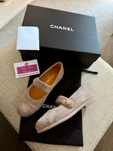 Load image into Gallery viewer, CC Pumps
