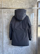 Load image into Gallery viewer, Trillium Parka
