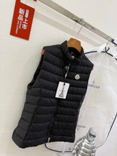 Load image into Gallery viewer, Igens Gilet
