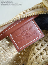 Load image into Gallery viewer, Hills Pochette
