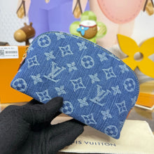 Load image into Gallery viewer, Cosmetic Pouch PM
