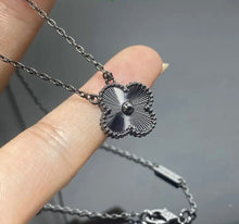 Load image into Gallery viewer, Alhambra Pendant

