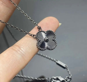 Alhambra Pendant