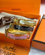 Load image into Gallery viewer, Clic Bracelet
