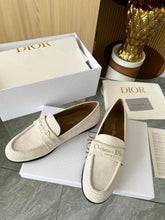 Load image into Gallery viewer, Suede Loafers
