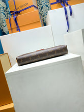 Load image into Gallery viewer, Tag Pouch
