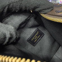 Load image into Gallery viewer, Side Trunk
