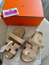 Load image into Gallery viewer, Chypre Sandals
