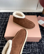 Load image into Gallery viewer, Shearling Boots
