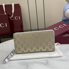 Load image into Gallery viewer, Zippy Wallet
