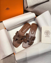 Load image into Gallery viewer, Oran Sandals
