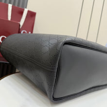 Load image into Gallery viewer, Tribeca Tote
