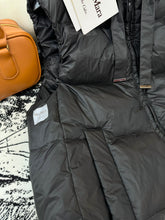 Load image into Gallery viewer, The Cube Gilet
