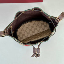 Load image into Gallery viewer, Venice Small Bucket Bag
