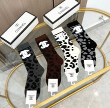 Load image into Gallery viewer, Logo Sock Set

