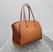 Load image into Gallery viewer, Marlow 14 Bag
