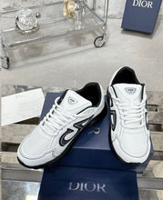 Load image into Gallery viewer, B30 Trainers
