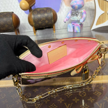 Load image into Gallery viewer, Pochette Accessories
