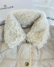 Load image into Gallery viewer, Cygnes Jacket
