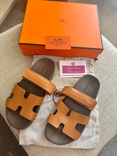 Load image into Gallery viewer, Chypre Sandals
