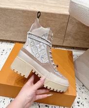 Load image into Gallery viewer, Leather Boots
