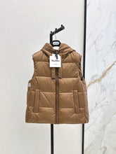 Load image into Gallery viewer, The Cube Gilet
