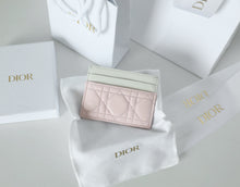 Load image into Gallery viewer, Leather Card Holder
