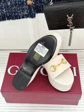 Load image into Gallery viewer, Platform Sandals
