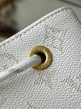 Load image into Gallery viewer, Marina Tote
