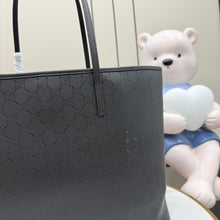 Load image into Gallery viewer, Tribeca Tote
