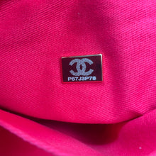 Load image into Gallery viewer, Deauville Tote
