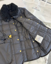 Load image into Gallery viewer, Cygnes Jacket
