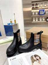 Load image into Gallery viewer, Check Boots
