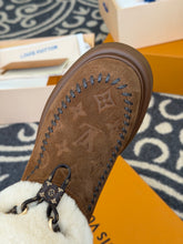 Load image into Gallery viewer, Fur Boots

