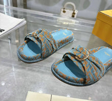 Load image into Gallery viewer, Feel Sandals
