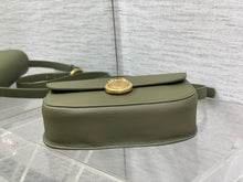 Load image into Gallery viewer, Medilion Flap Bag
