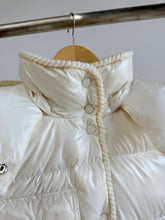 Load image into Gallery viewer, Glareins Jacket
