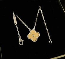 Load image into Gallery viewer, Alhambra Pendant
