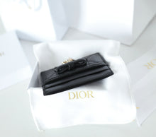 Load image into Gallery viewer, Leather Card Holder
