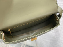 Load image into Gallery viewer, Medilion Flap Bag

