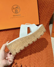 Load image into Gallery viewer, Eze Sandals
